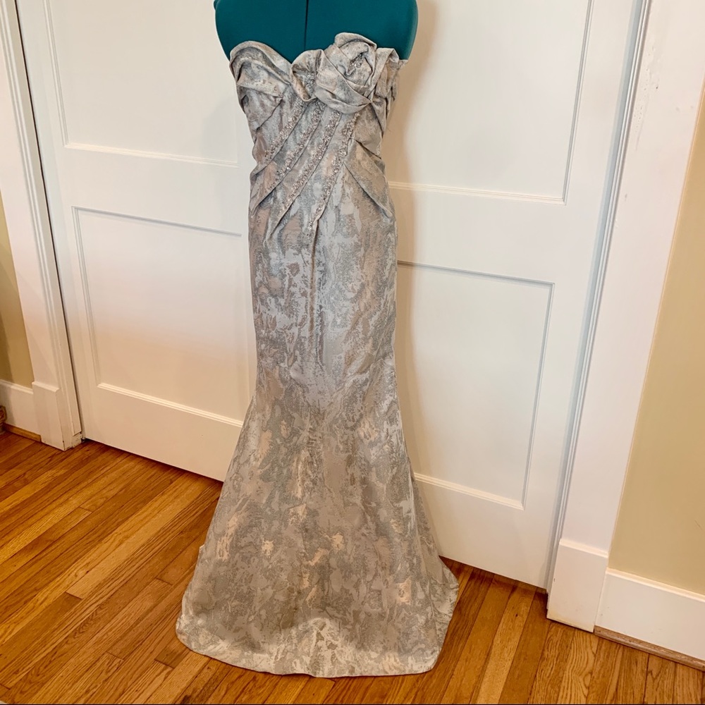 NWOT Rene Ruiz Gown size 4
